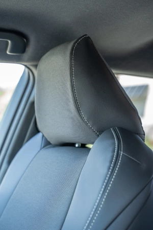 Pokrowce na fotele samochodowe TOYOTA Corolla 2013-2019 ekoskóra 5 os.