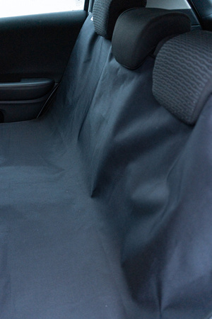 Mata ochronna na tylną kanapę uniwersalna czarna