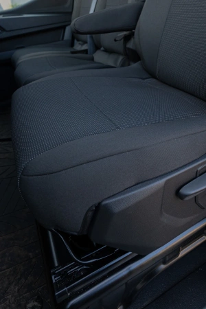 Pokrowce na fotele samochodowe Renault Master 2024- żakard i ekoskóra 3 os.