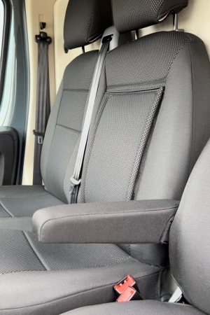 Pokrowce na fotele samochodowe IVECO Daily 2014- ekoskóra 2 os.