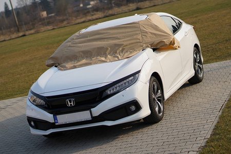 Antyszronowa mata na szybę z magnesami beżowa