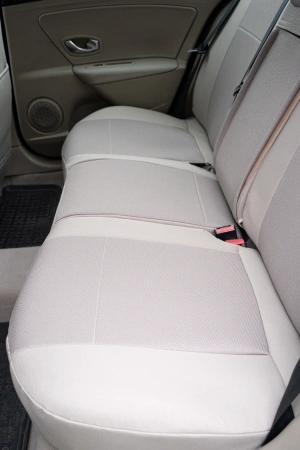 Pokrowce na fotele samochodowe RENAULT Fluence 2009-2016 ekoskóra 5 os.