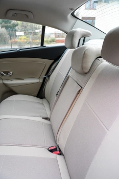 Pokrowce na fotele samochodowe RENAULT Fluence 2009-2016 ekoskóra 5 os.